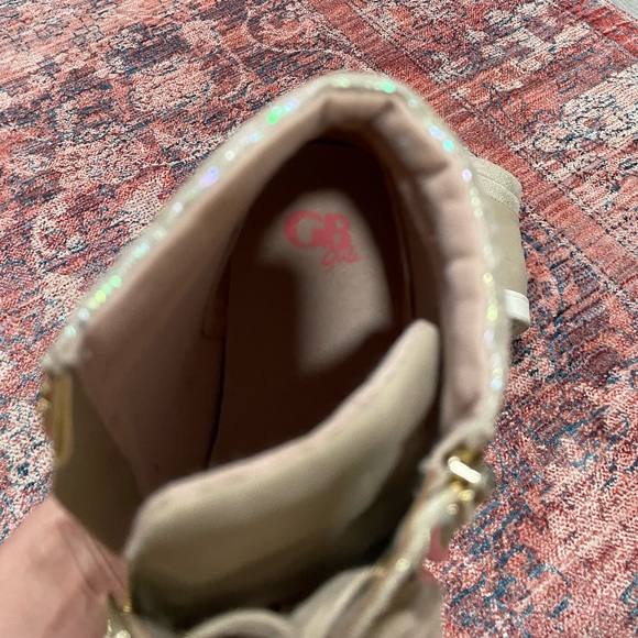 GB Girl size 5M high top sneaker with floral embroidery - Picture 8 of 9